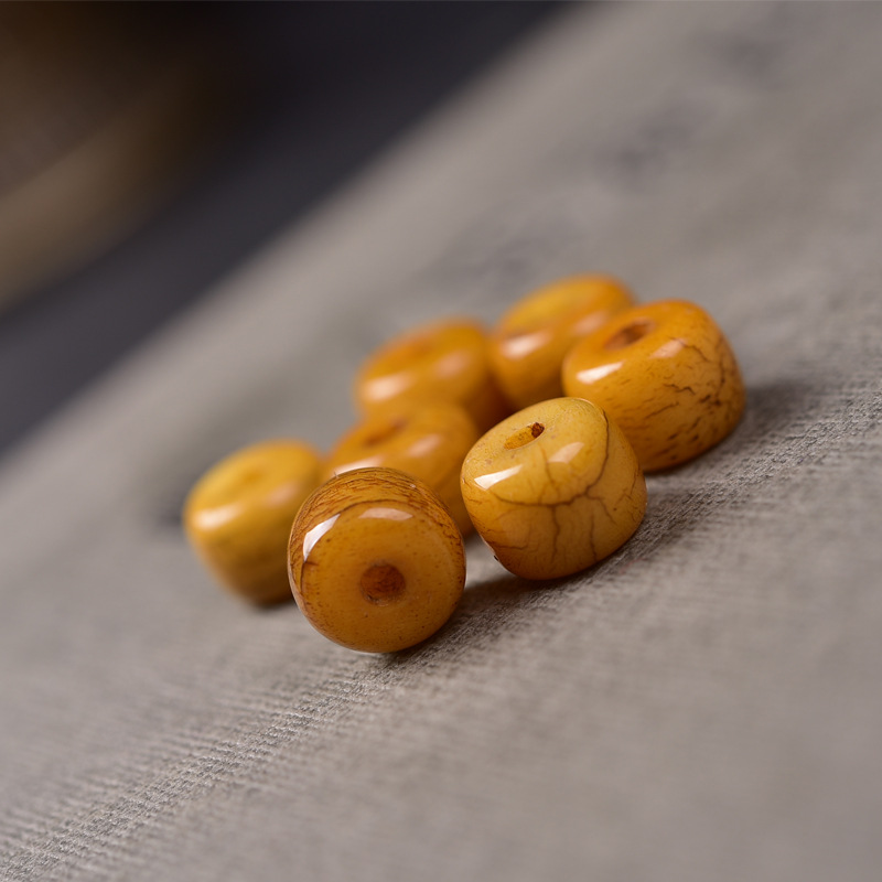 handcrafted tibetan yak bone prayer beads mala – 108 beads, golden patina old material (4) handcrafted tibetan yak bone prayer beads mala – 108 beads, golden patina old material (4)